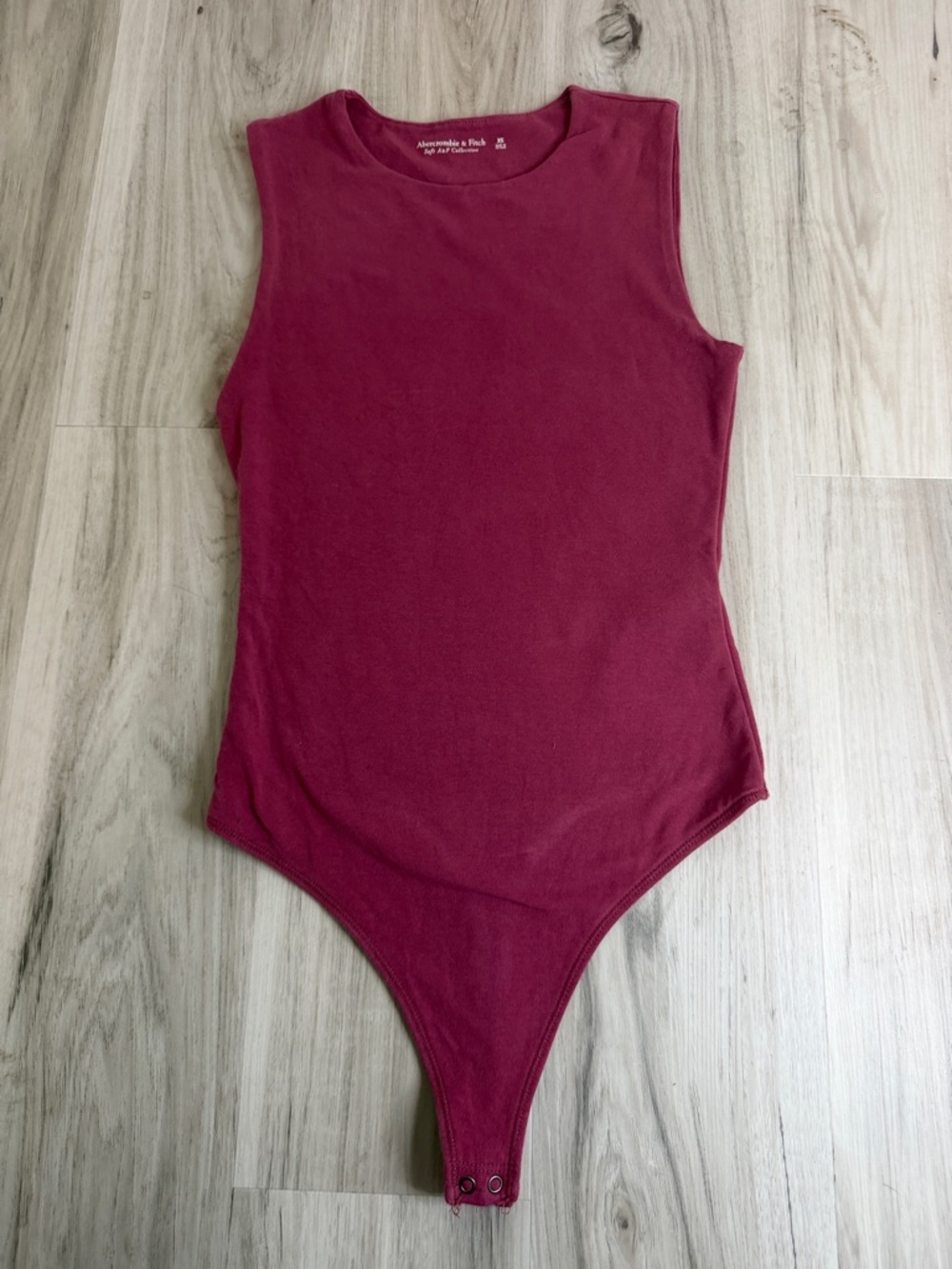 Abercrombie & Fitch women’s ' Wine Red Sleeveless Bodysuit Sz Xs